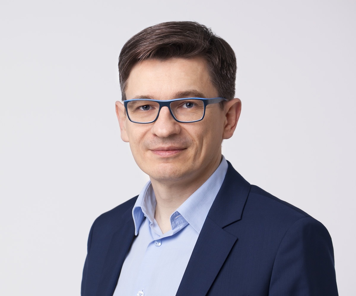Asystent AI przy linii produkcyjnej. Koniec z szukaniem brygadzisty i nieaktualnymi instrukcjami? [WYWIAD]