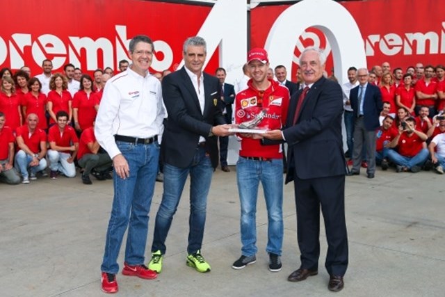 Sebastian Vettel odwiedza Brembo