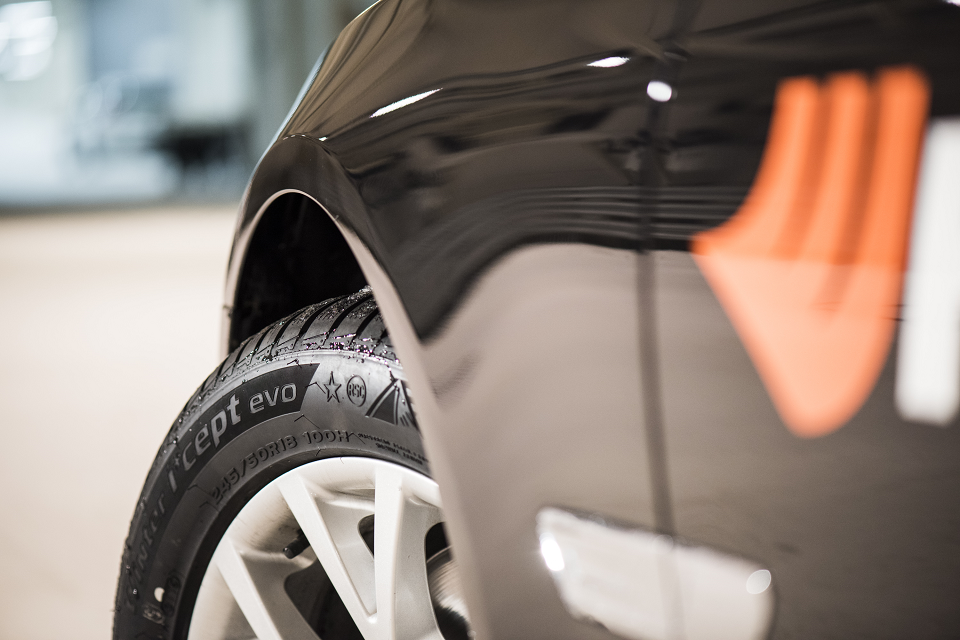 Wiemy, jakie opony będą montowane seryjnie w&nbsp;limuzynie BMW