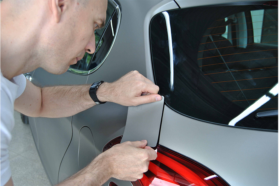 Renowacja nowych kolorów Peugeot z marką Spies Hecker