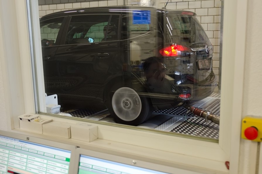 Komisja Europejska chce zapobiec powtórce Dieselgate – Niemcy i Włosi niechętni