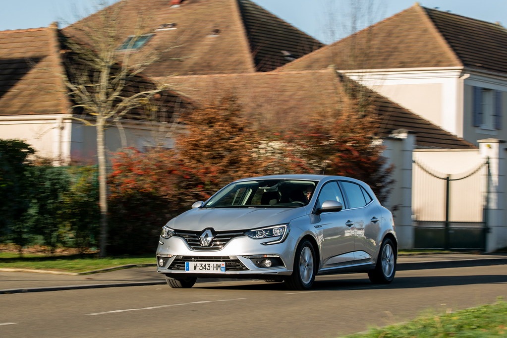 Najczęstsze usterki Renault Megane IV – co sprawdzić przed zakupem, co wymienić po?