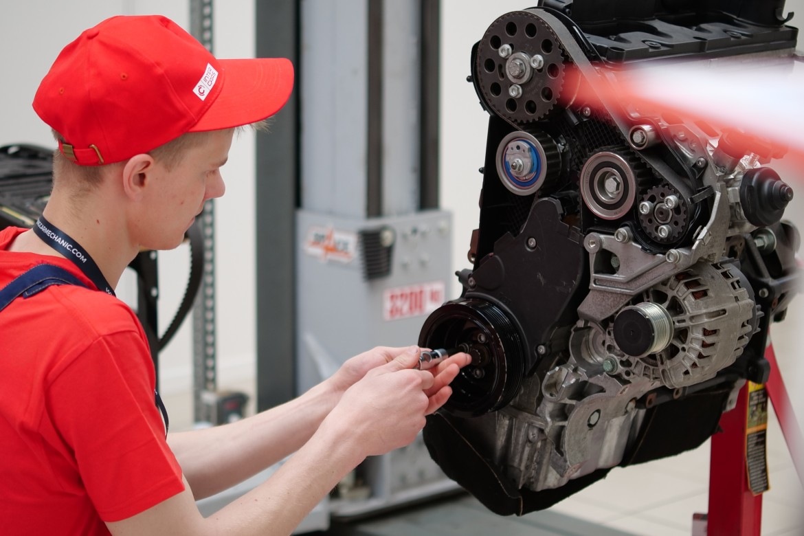 Inter Cars wspiera młode pokolenie mechaników