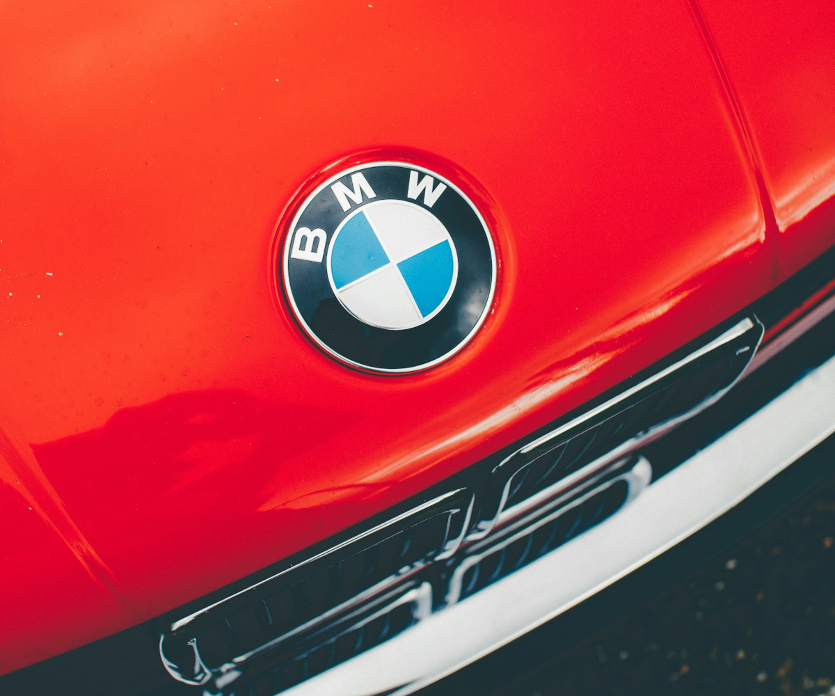 Wymiana chłodnicy i odpowietrzenie układu w BMW. Na co zwrócić szczególną uwagę?