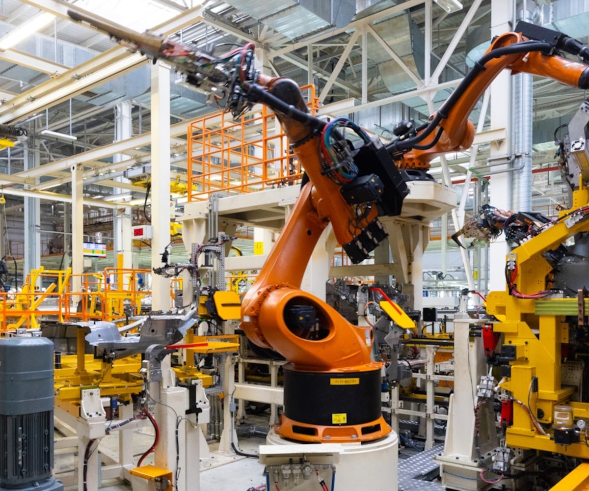 Czarne chmury nad branżą automotive. Czego spodziewają się producenci części motoryzacyjnych?