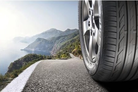Bridgestone Turanza T001 wyróżniona przez ADAC i Auto Moto