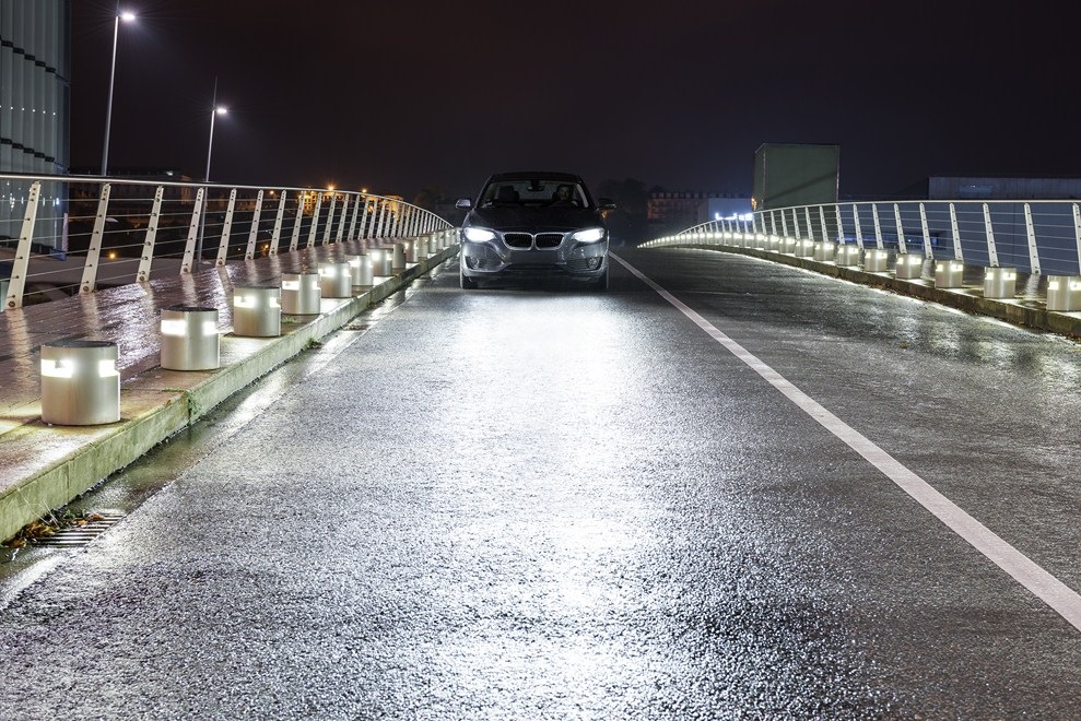Trzydzieści złotych za bezpieczeństwo nocnej jazdy: co jest nie tak z tanim retrofitem LED