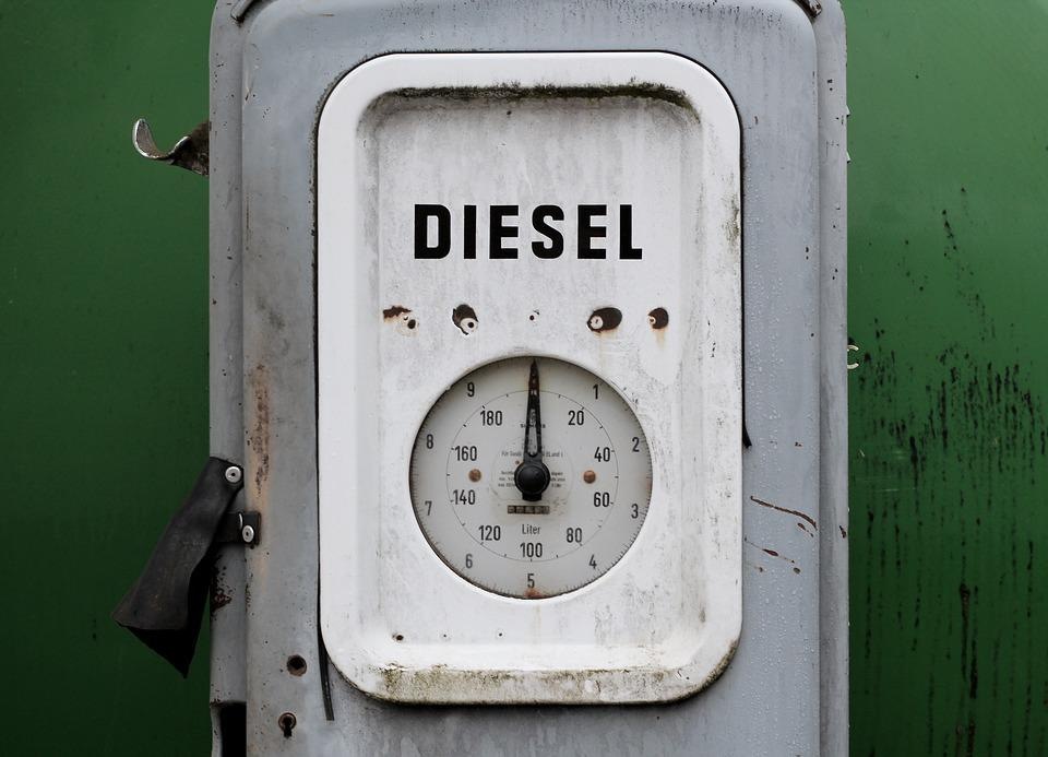 Diesel na rynku nowych samochodów. Jaki wybór silników w 2022r?