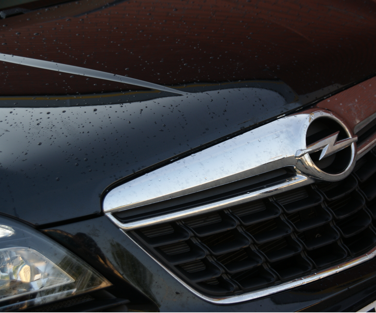 Opel Mokka – problem z hałasującymi reflektorami LED