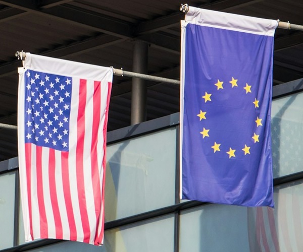 Z aukcji pod dom: Jak przygotować amerykański samochód do europejskich standardów?