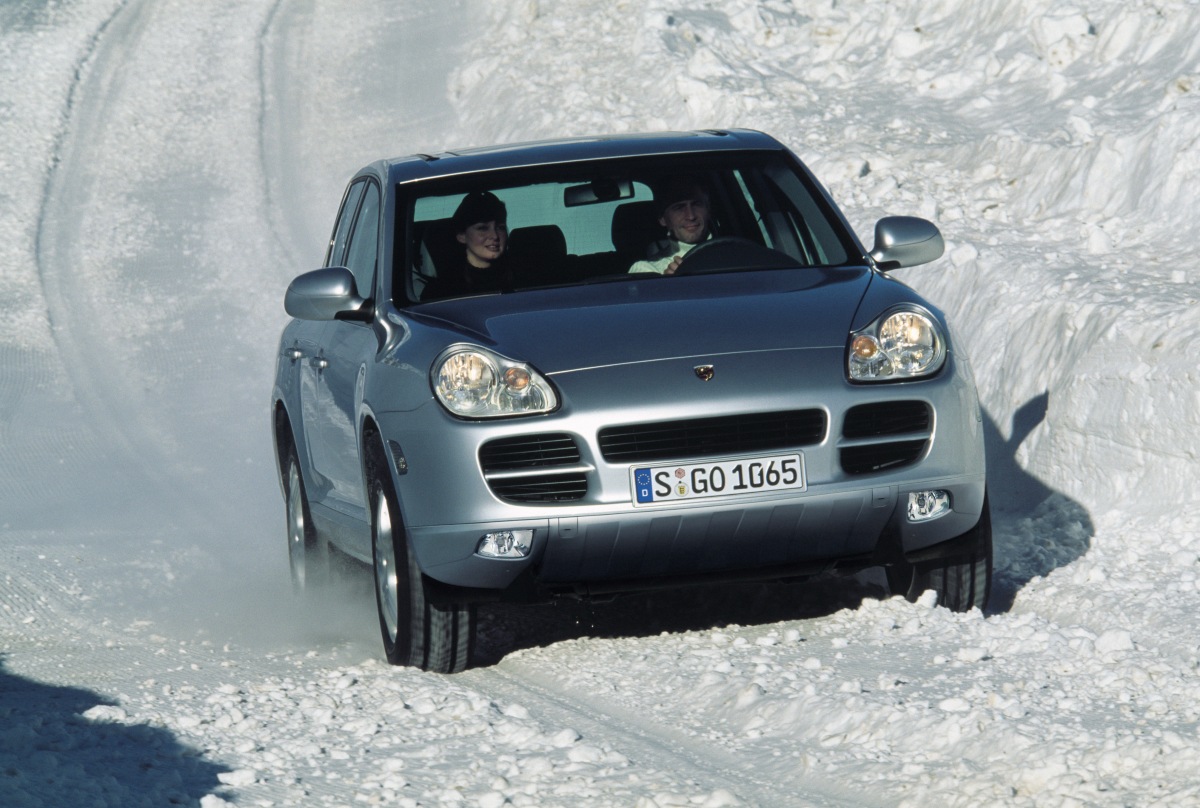 Co sprawdzić przed zakupem, co wymienić po? Usterki Porsche Cayenne.