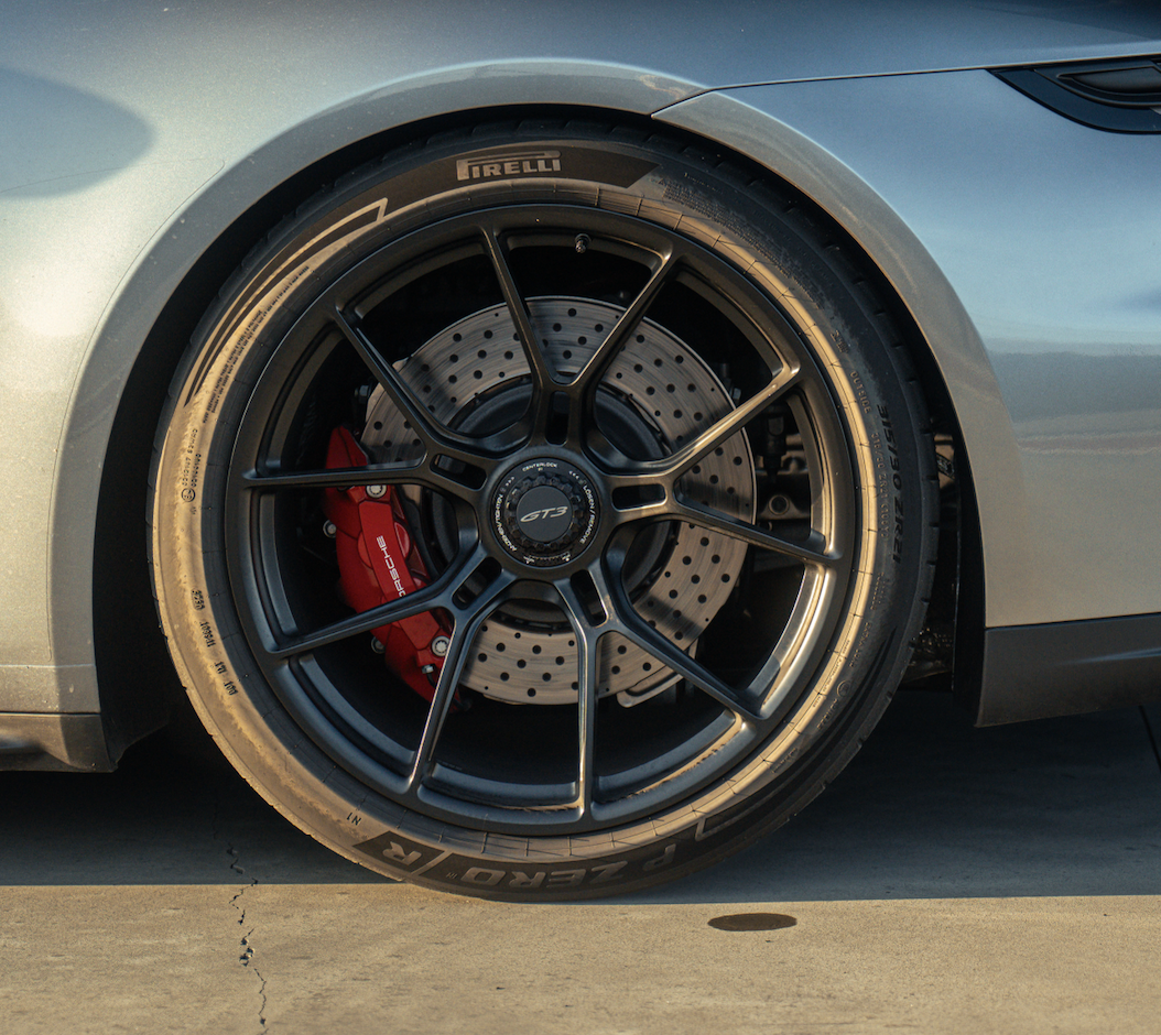 Nowe Pirelli P Zero R i P Zero Trofeo RS. Owoc współpracy z Porsche.