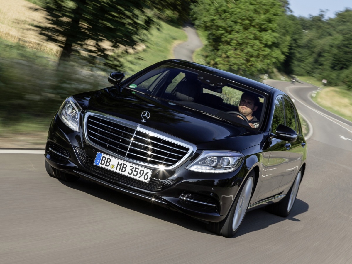 Mercedes-Benz klasy S (W221, W222, W223): co sprawdzić przed zakupem, co wymienić po?